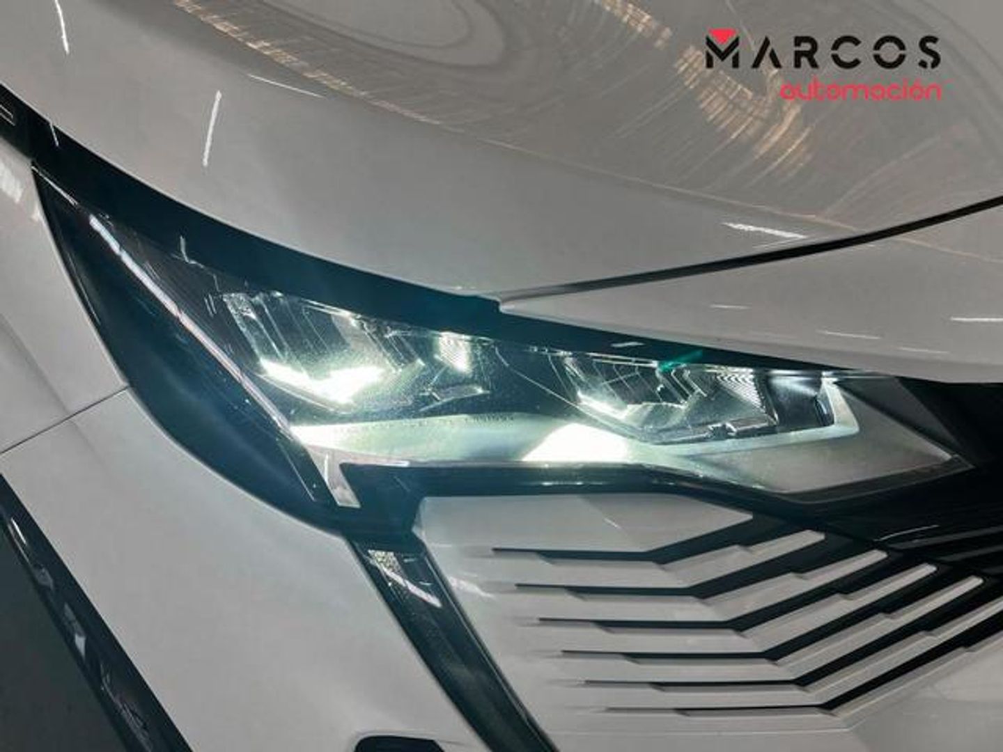Peugeot 3008 Hybrid 136 Allure Pack eDCS6 100 kW (136 CV)