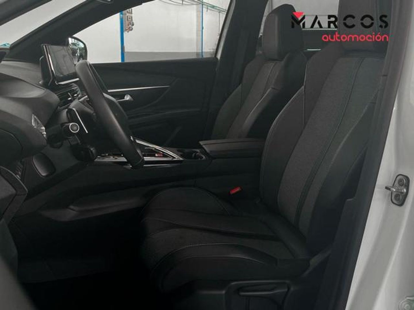 Peugeot 3008 Hybrid 136 Allure Pack eDCS6 100 kW (136 CV)