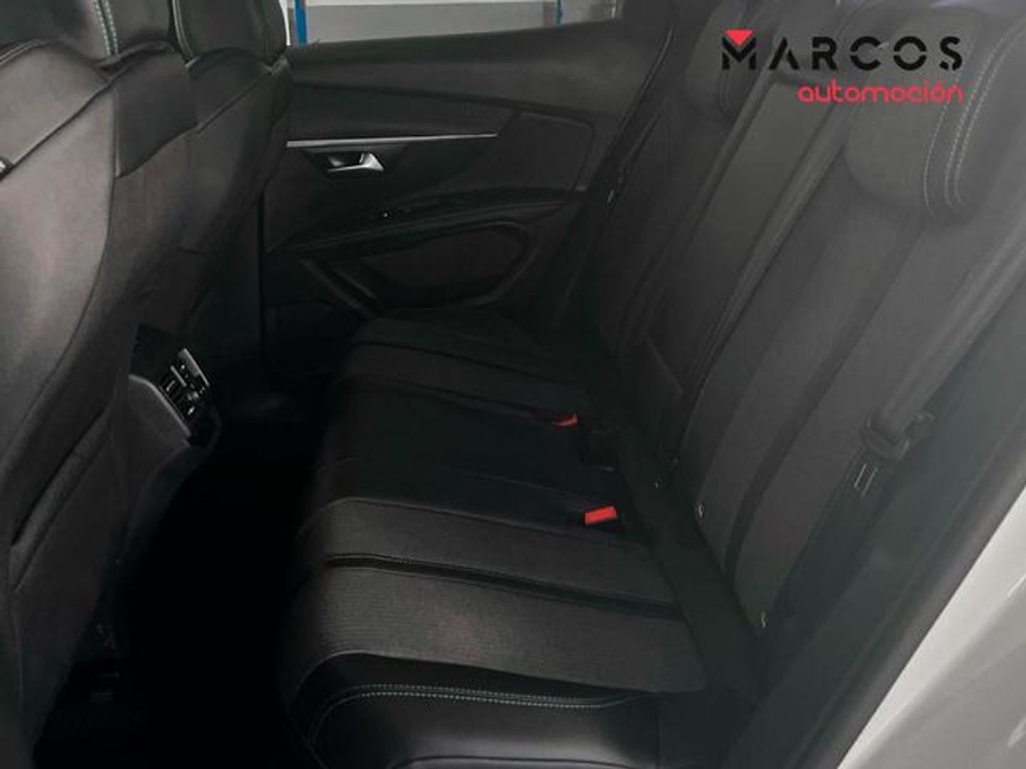 Peugeot 3008 Hybrid 136 Allure Pack eDCS6 100 kW (136 CV)