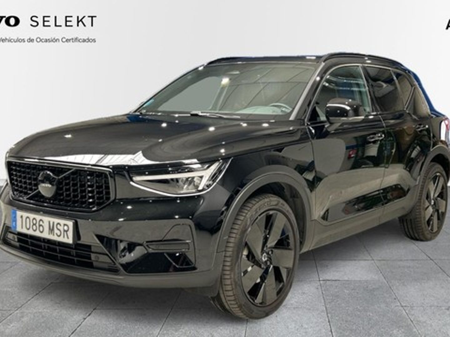 Volvo XC40 B3 G Black Edition+ Auto 120 kW (163 CV) Negro All Terrain / Pick-up