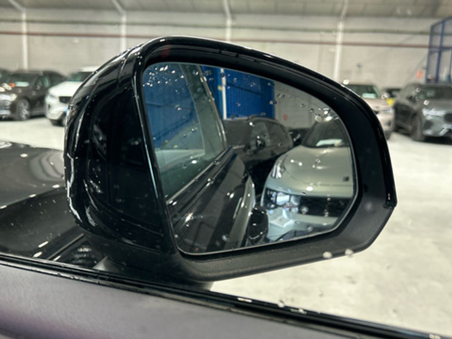 Volvo XC40 B3 G Black Edition+ Auto 120 kW (163 CV)