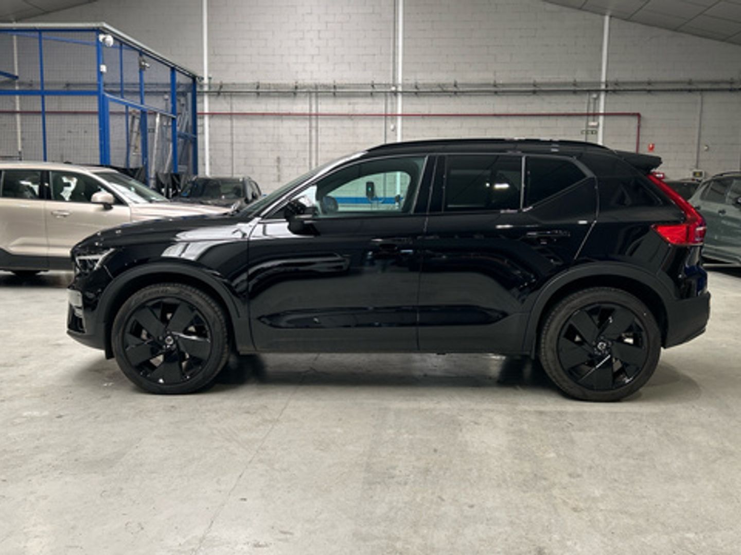 Volvo XC40 B3 G Black Edition+ Auto 120 kW (163 CV)