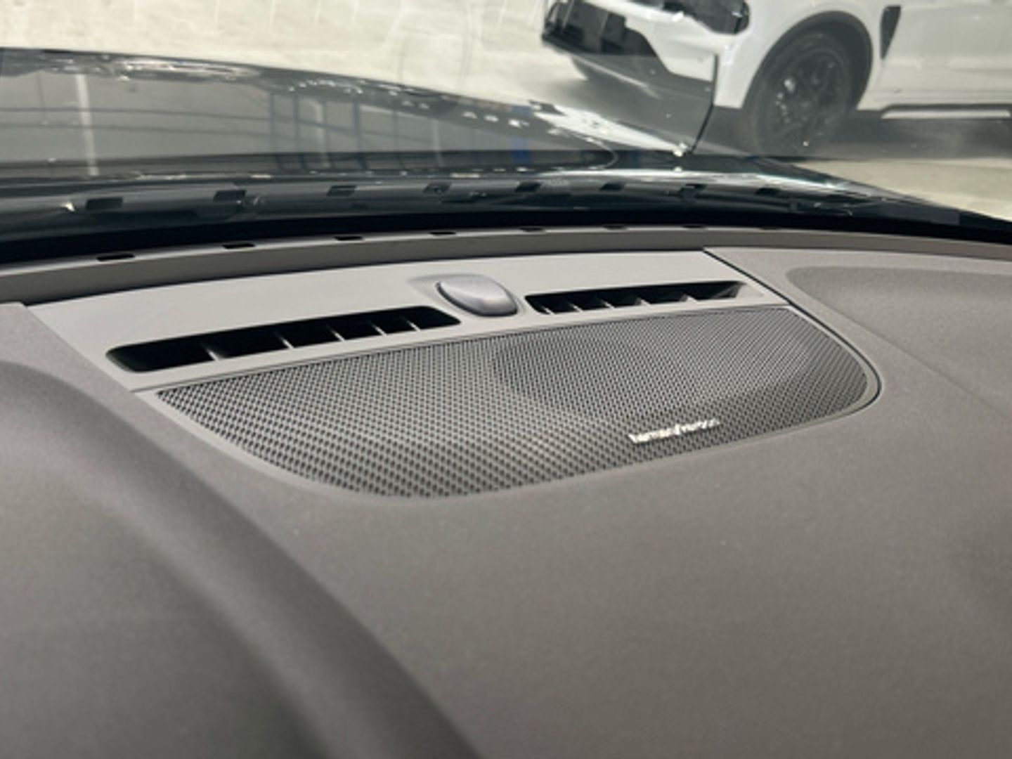 Volvo XC40 B3 G Black Edition+ Auto 120 kW (163 CV)