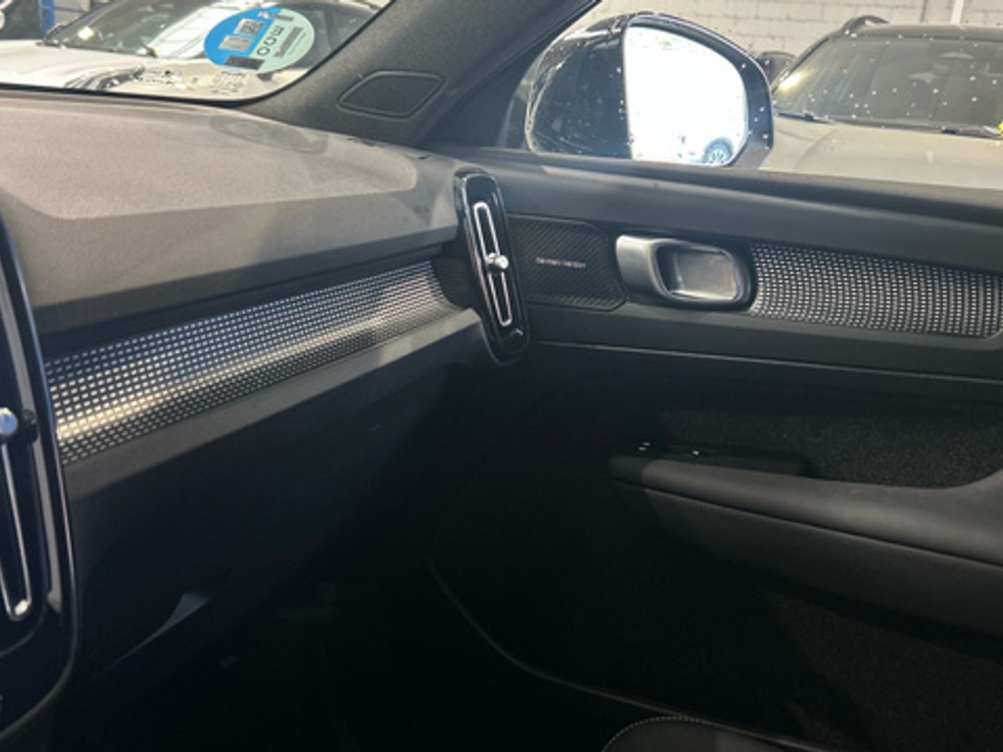 Volvo XC40 B3 G Black Edition+ Auto 120 kW (163 CV)
