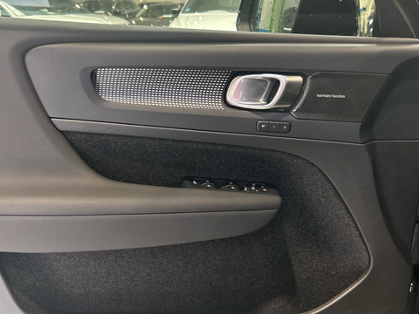 Volvo XC40 B3 G Black Edition+ Auto 120 kW (163 CV)