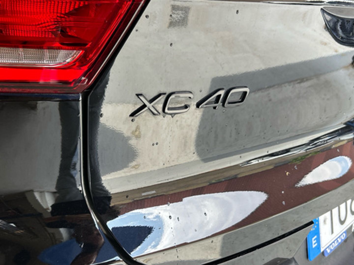 Volvo XC40 B3 G Black Edition+ Auto 120 kW (163 CV)