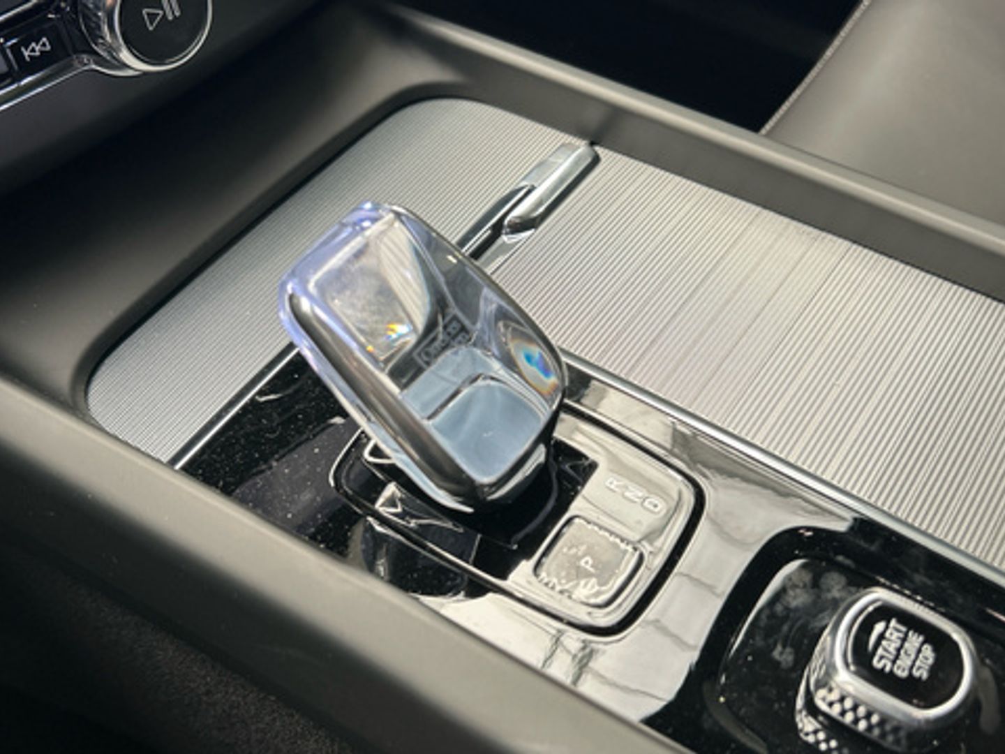 Volvo XC60 T6 Recharge Plus Dark AWD Auto 257 kW (350 CV)