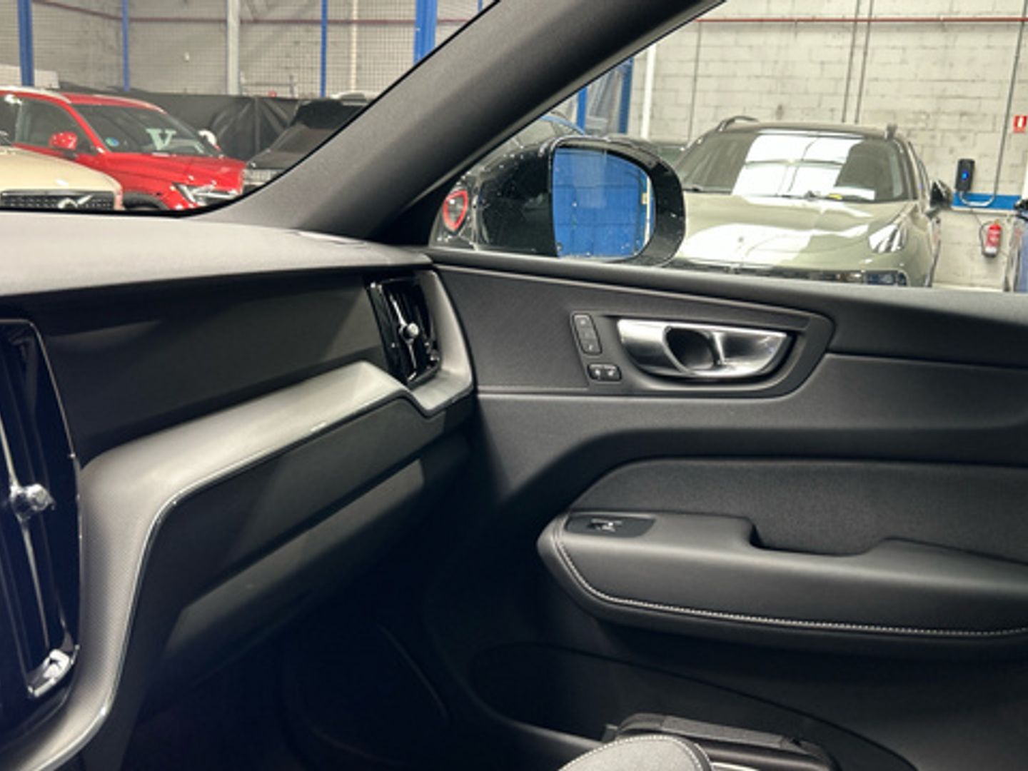 Volvo XC60 T6 Recharge Plus Dark AWD Auto 257 kW (350 CV)