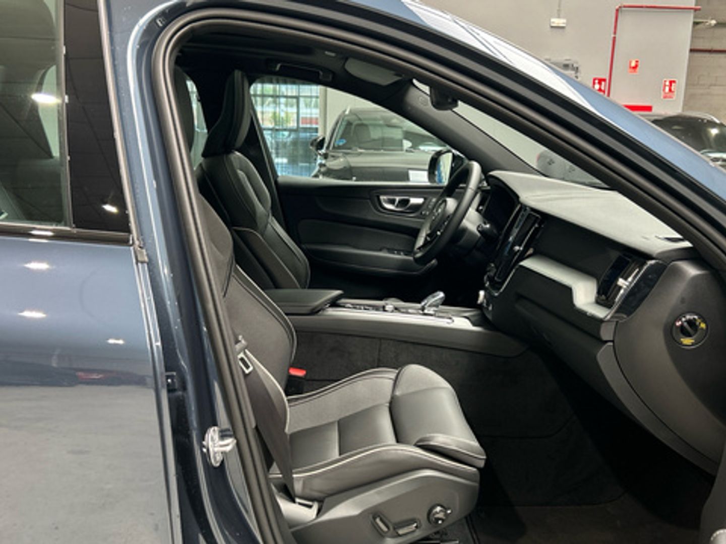 Volvo XC60 T6 Recharge Plus Dark AWD Auto 257 kW (350 CV)
