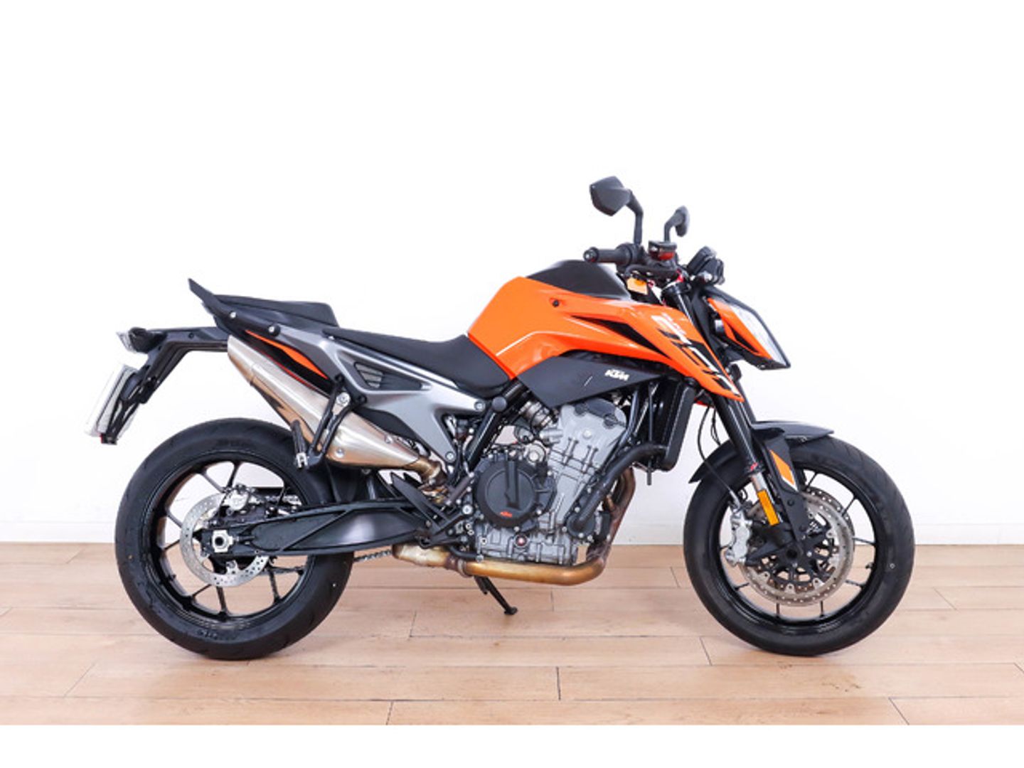 KTM Duke 790 L Naranja Motorcycle