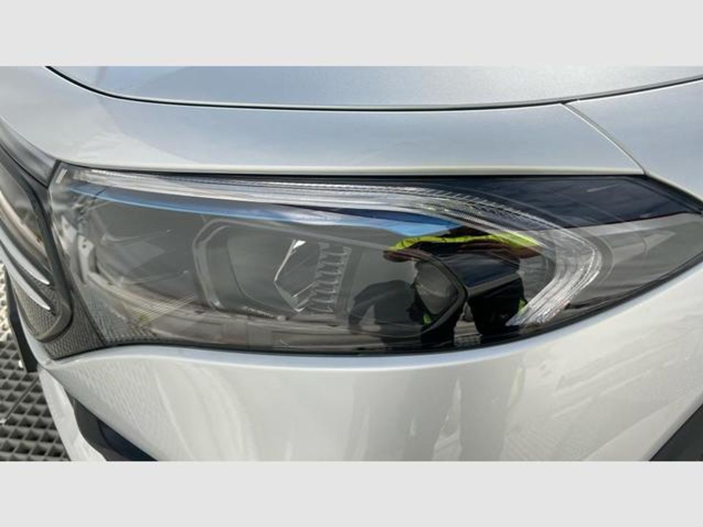 Mercedes-Benz EQB 300 4Matic 168 kW (228 CV)