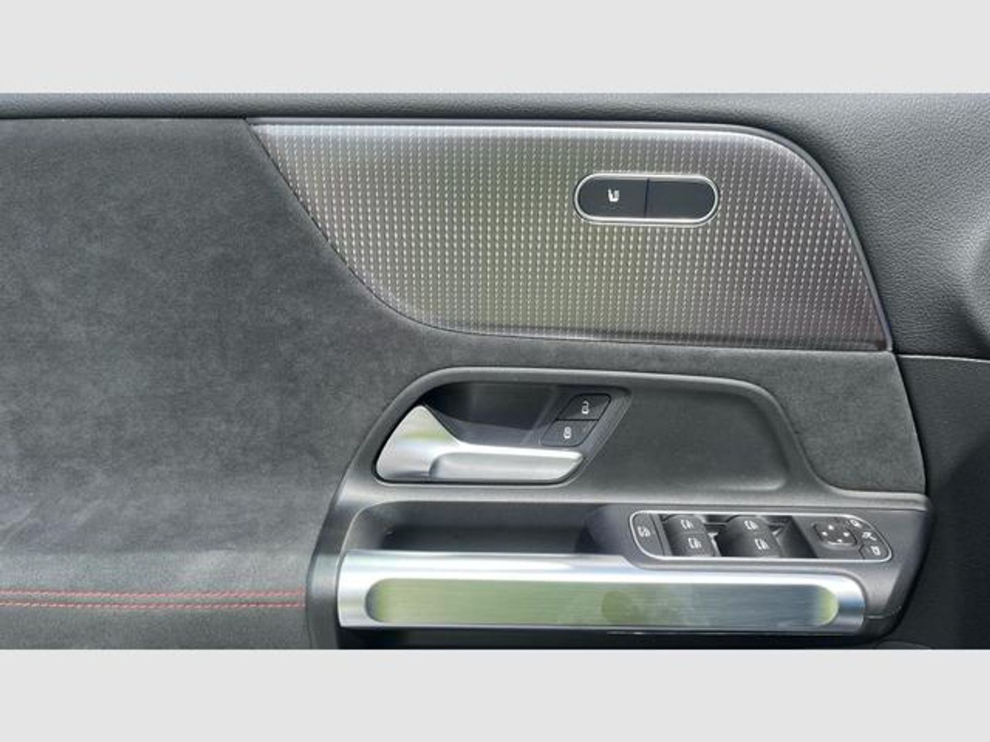 Mercedes-Benz EQB 300 4Matic 168 kW (228 CV)