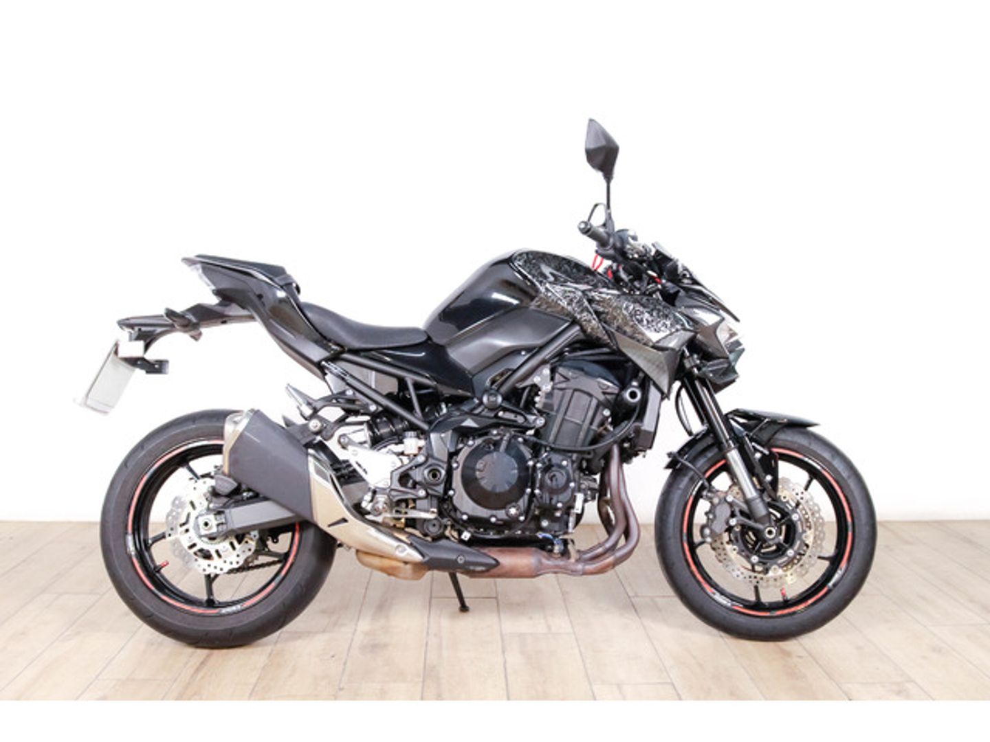 Kawasaki Z900 Negro Motorcycle