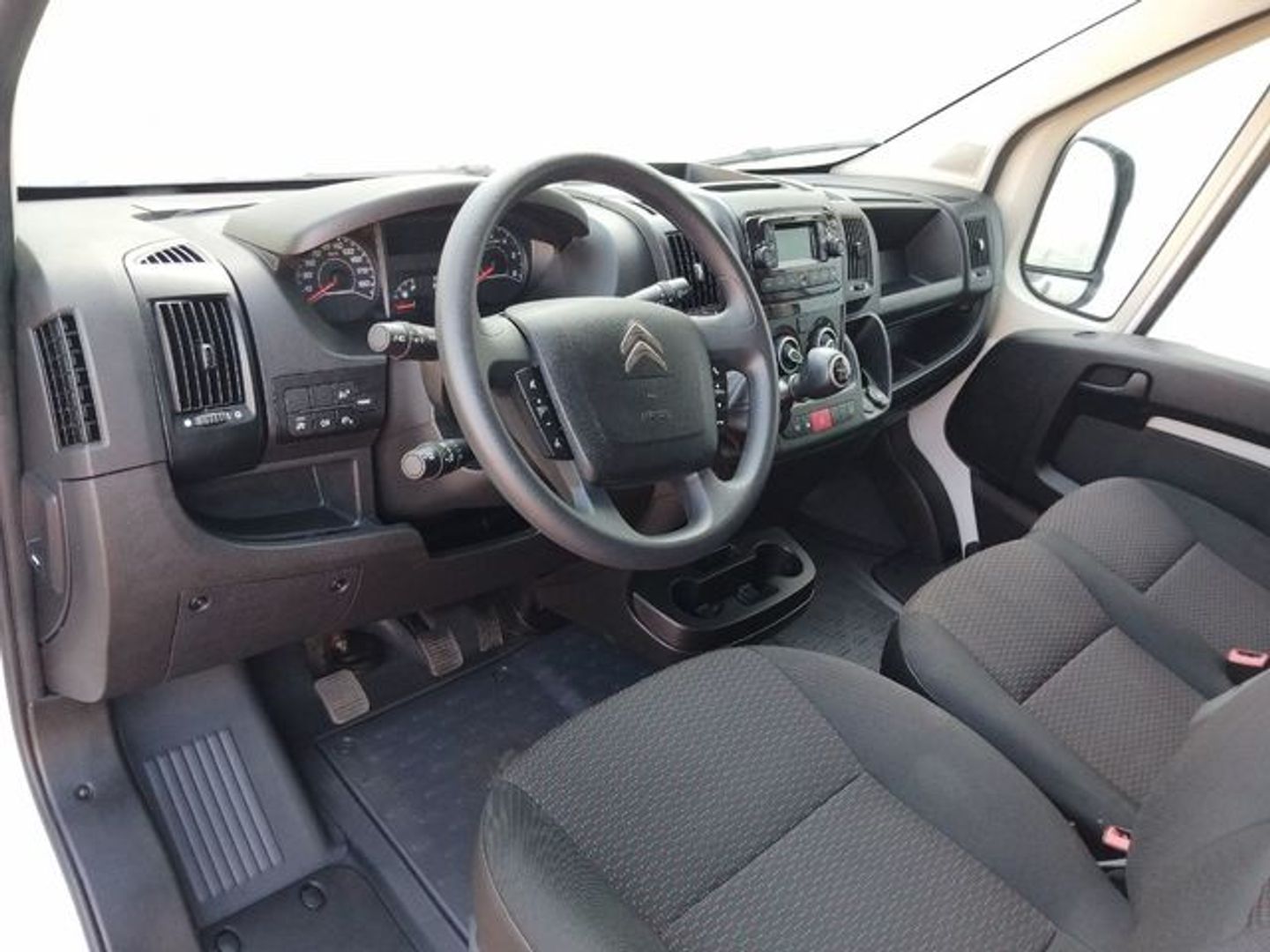 Citroen Jumper Furgon BlueHDi 140 35 L3H2 103 kW (140 CV)