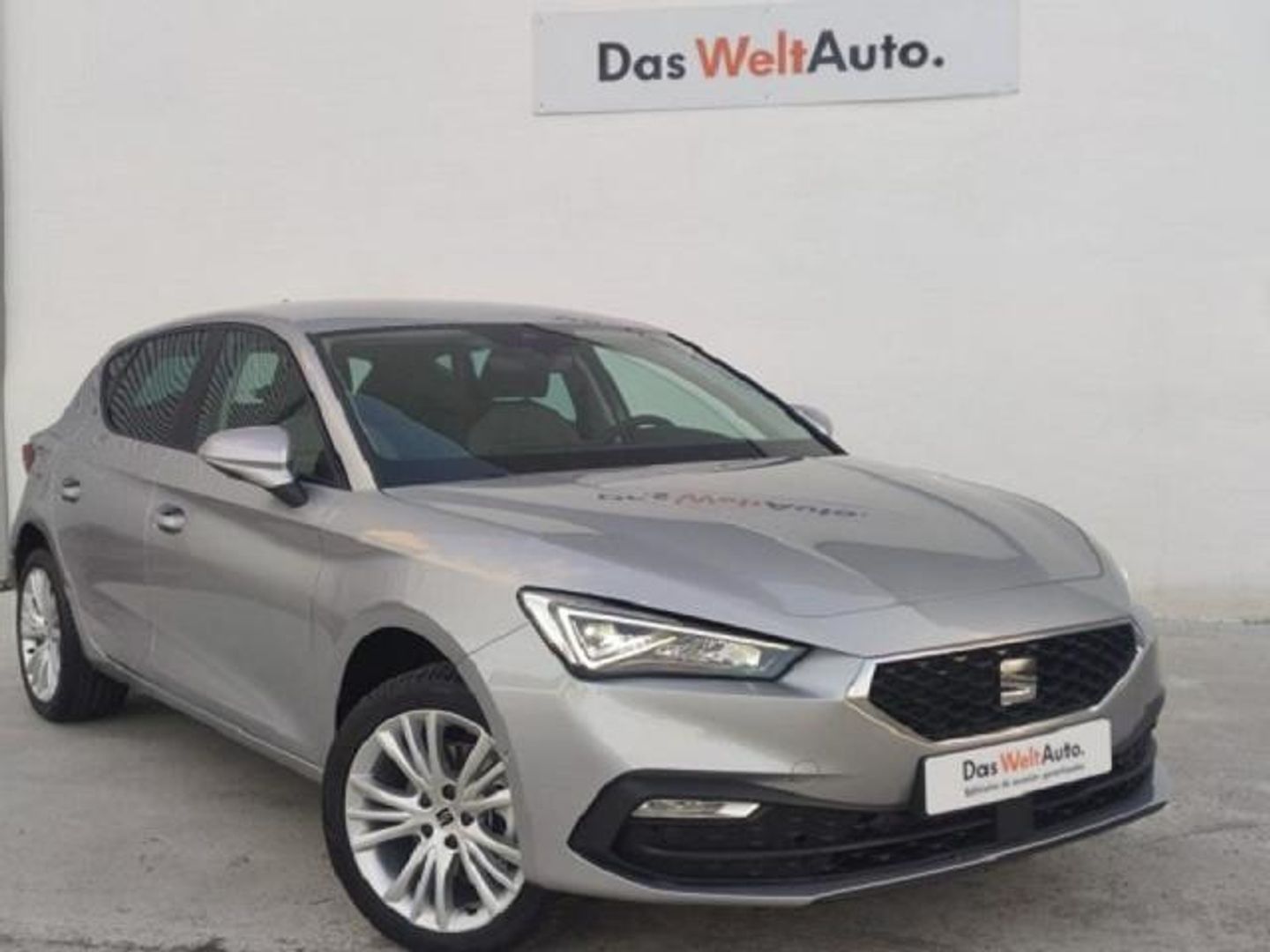 SEAT León 1.5 eTSI S&S Style Special Edition Vision DSG 110 kW (150 CV) Gris Plata Sedan