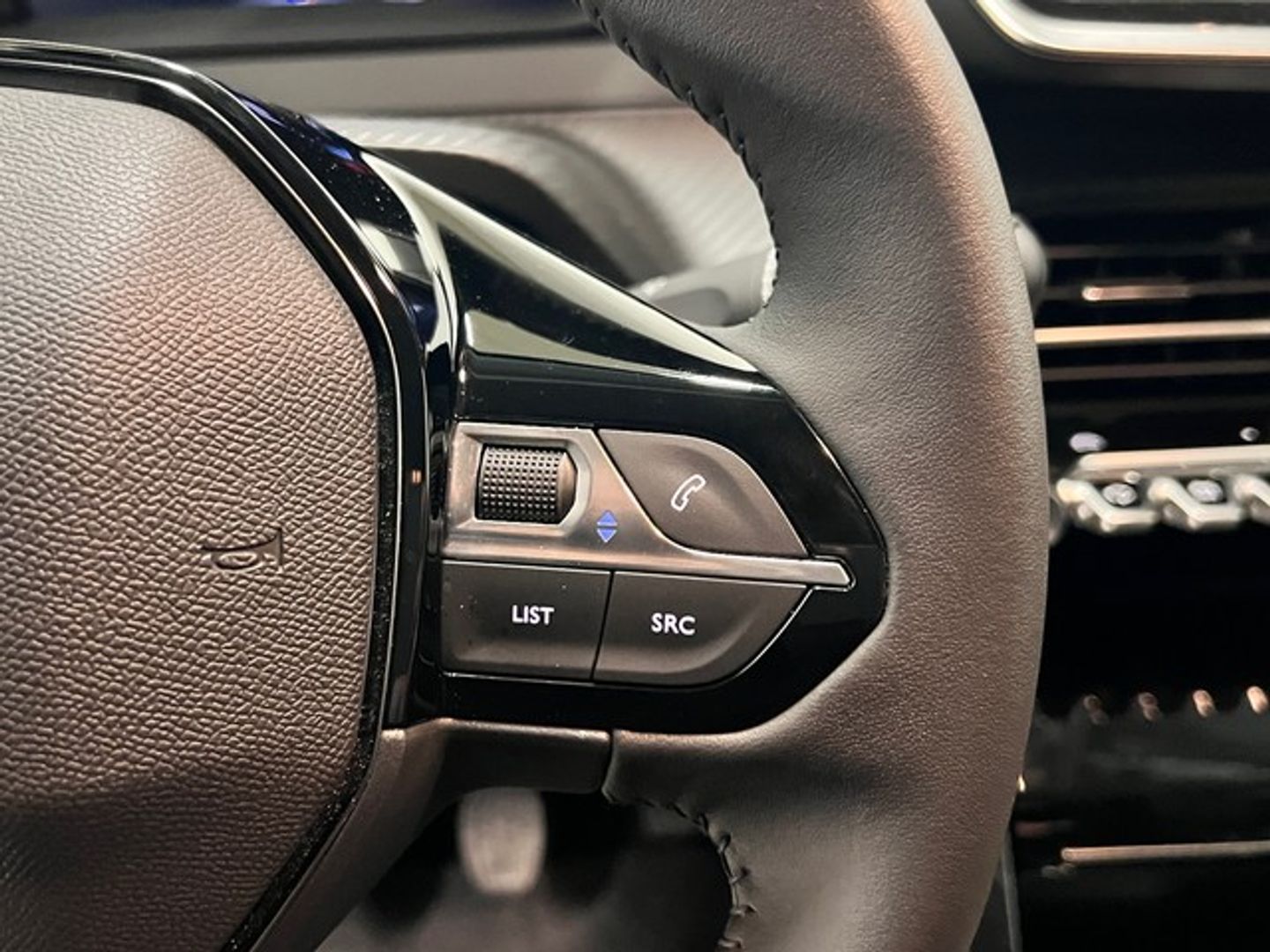 Peugeot 208 PureTech 100 Allure 75 kW (100 CV)