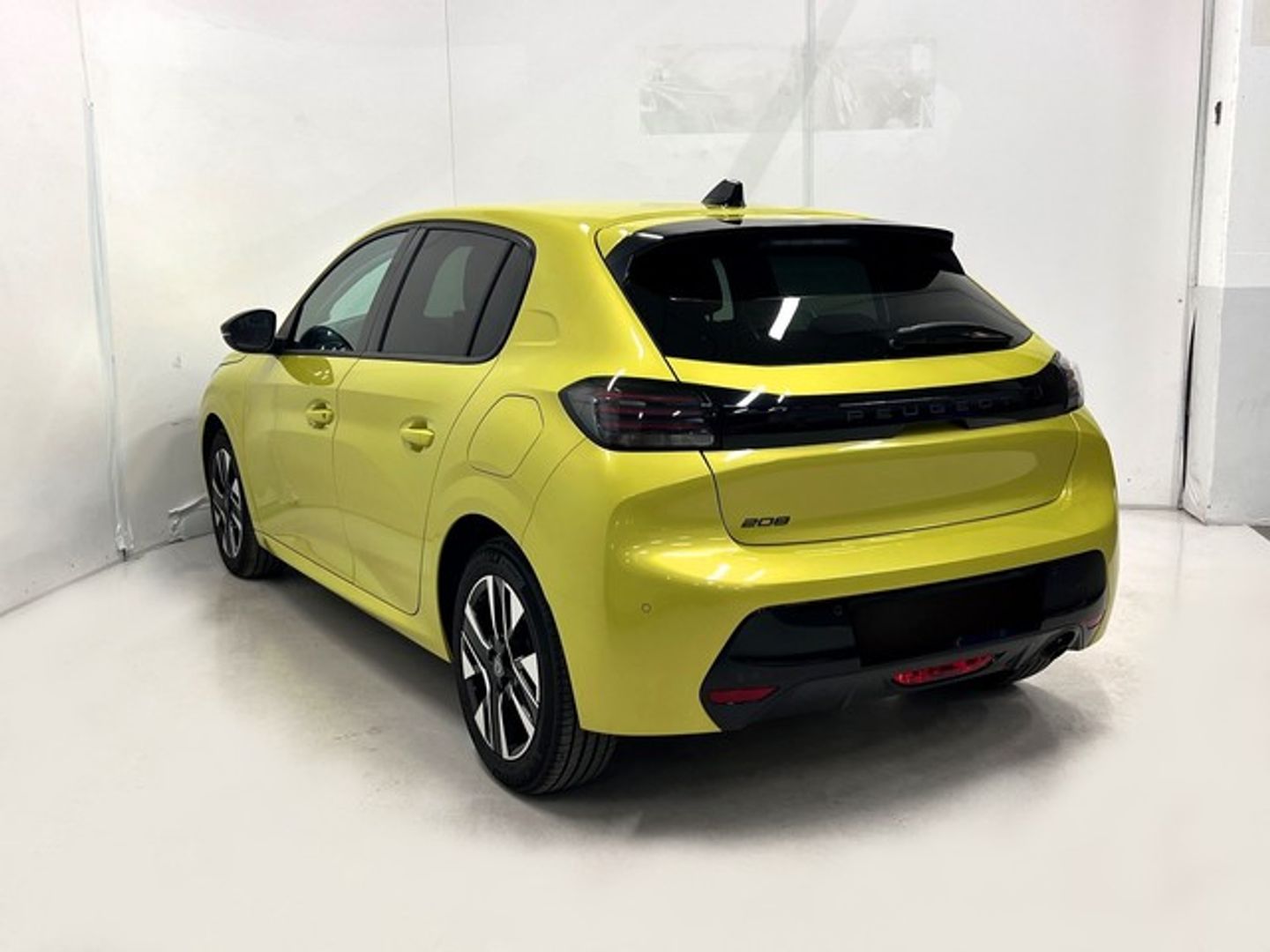 Peugeot 208 PureTech 100 Allure 75 kW (100 CV)