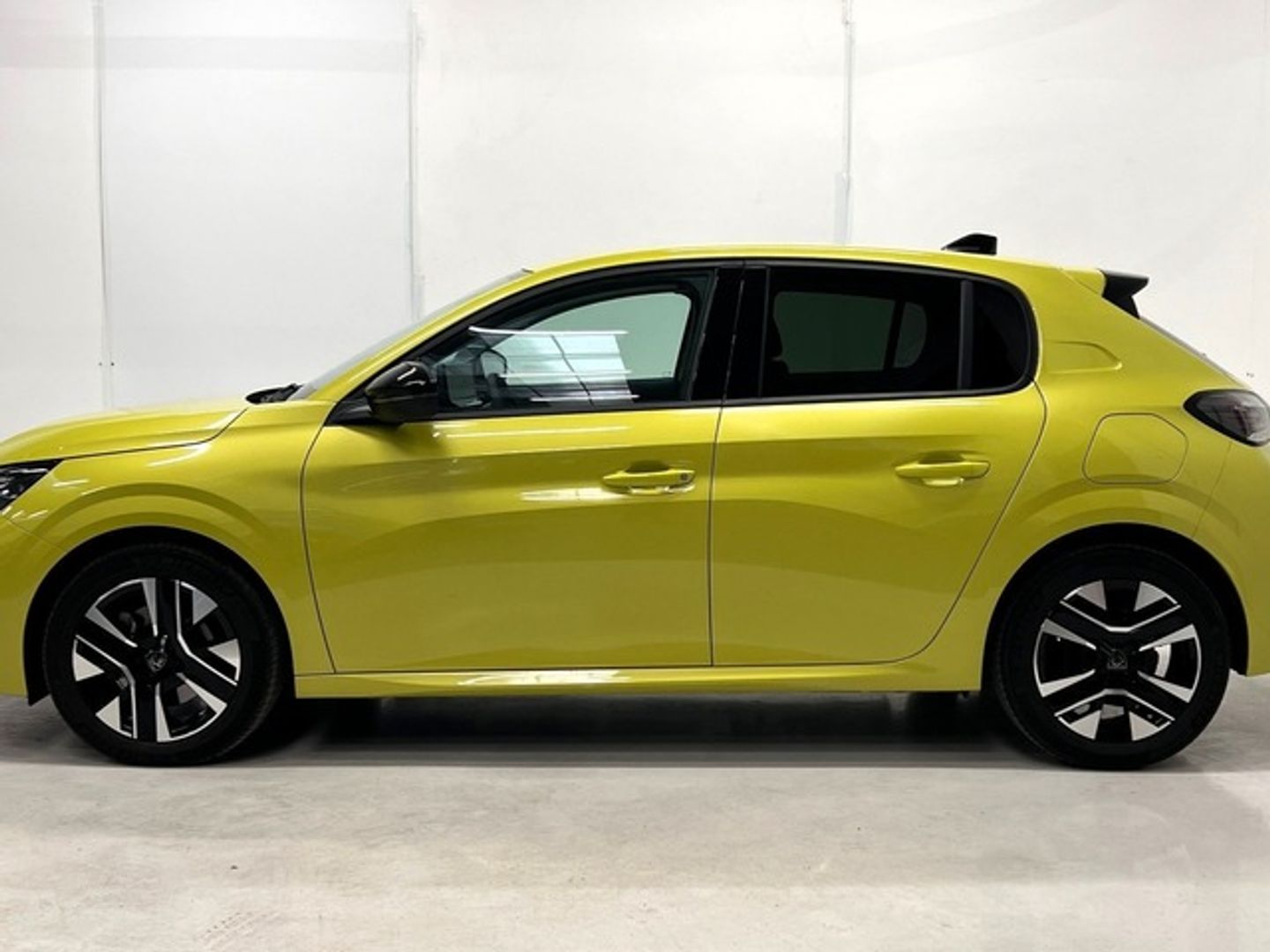 Peugeot 208 PureTech 100 Allure 75 kW (100 CV)