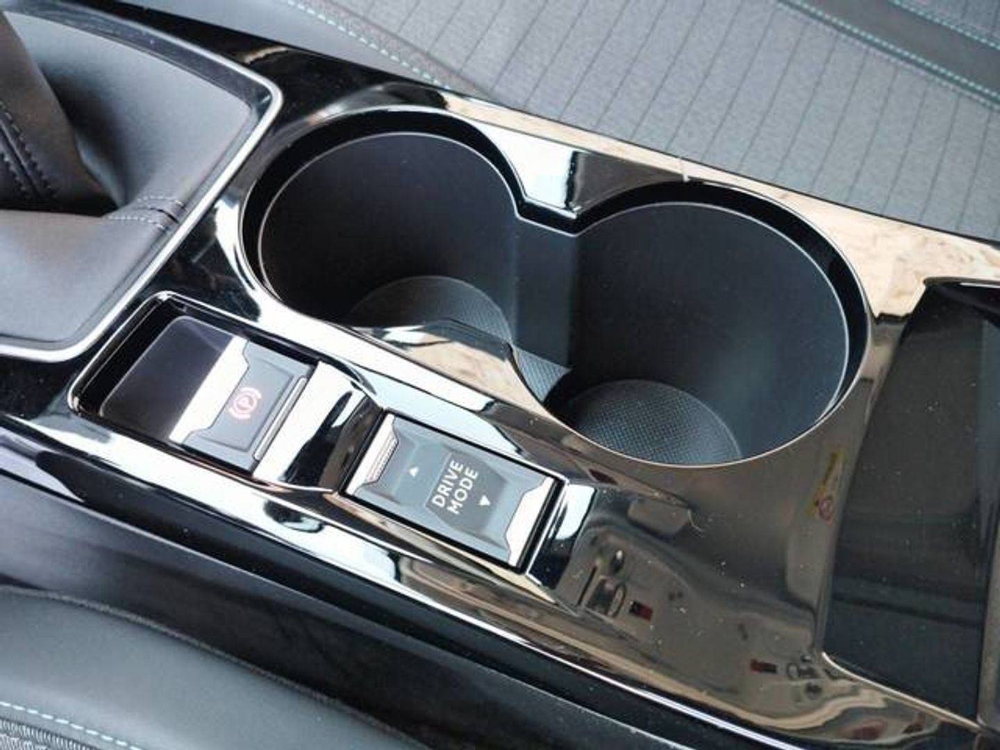 Peugeot 208 PureTech 100 Allure 75 kW (100 CV)