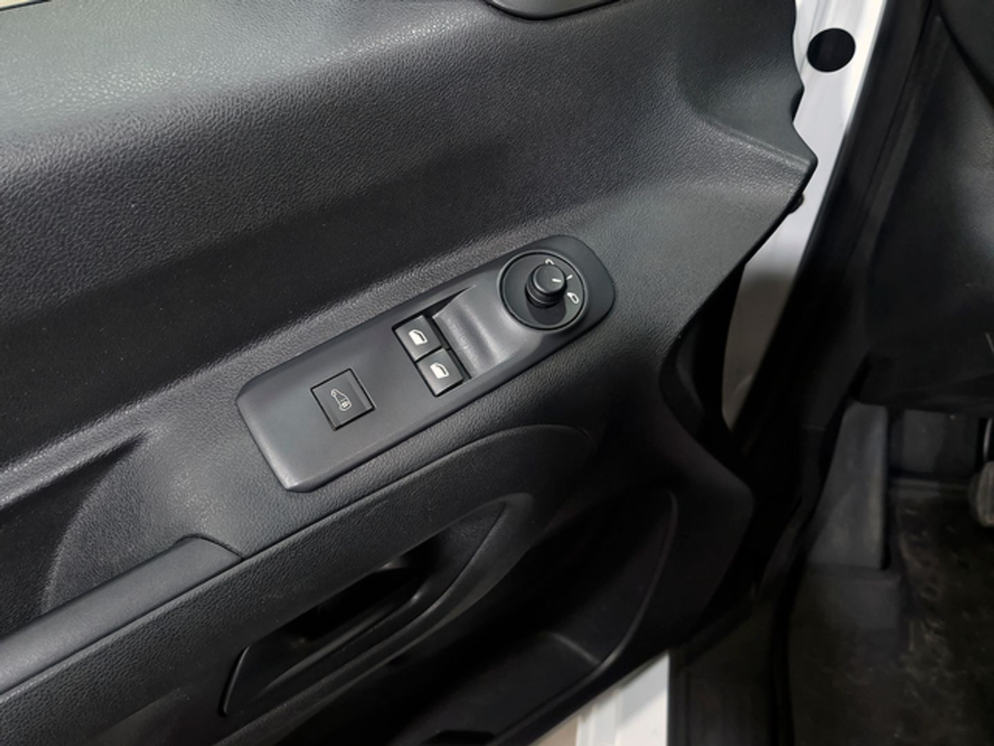 Peugeot Partner Furgon BlueHDi 100 Pro Standard 600kg 73 kW (98 CV)