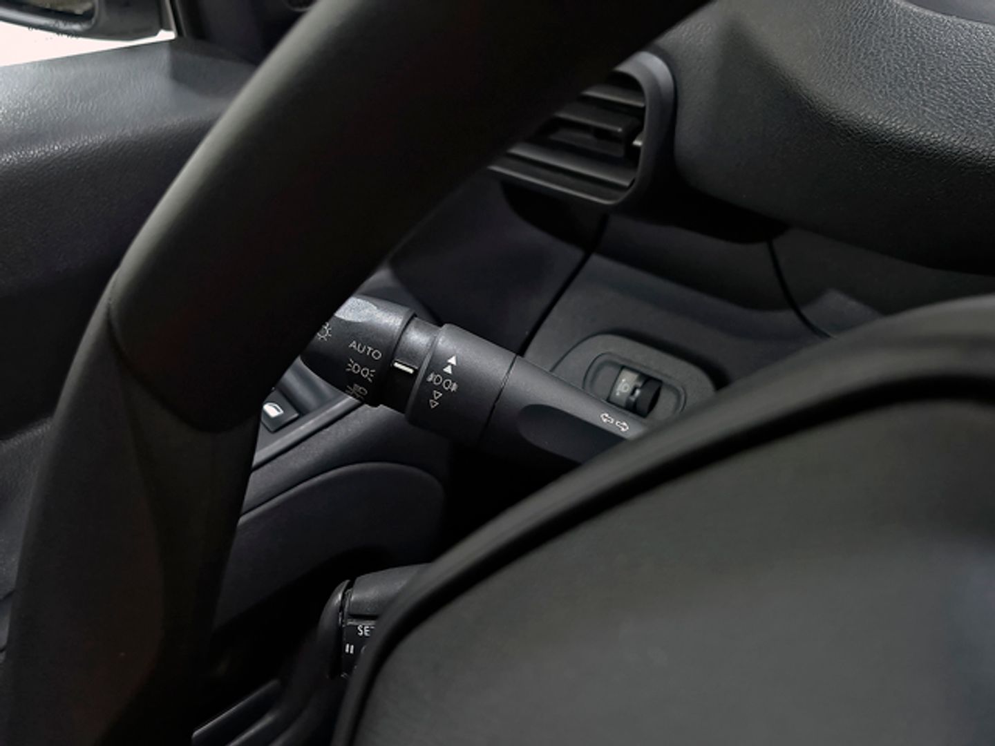 Peugeot Partner Furgon BlueHDi 100 Pro Standard 600kg 73 kW (98 CV)