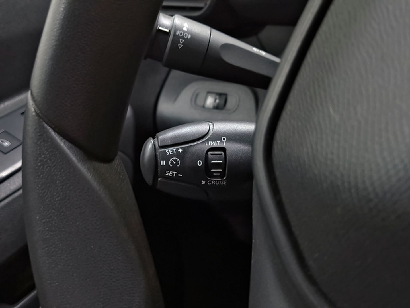 Peugeot Partner Furgon BlueHDi 100 Pro Standard 600kg 73 kW (98 CV)