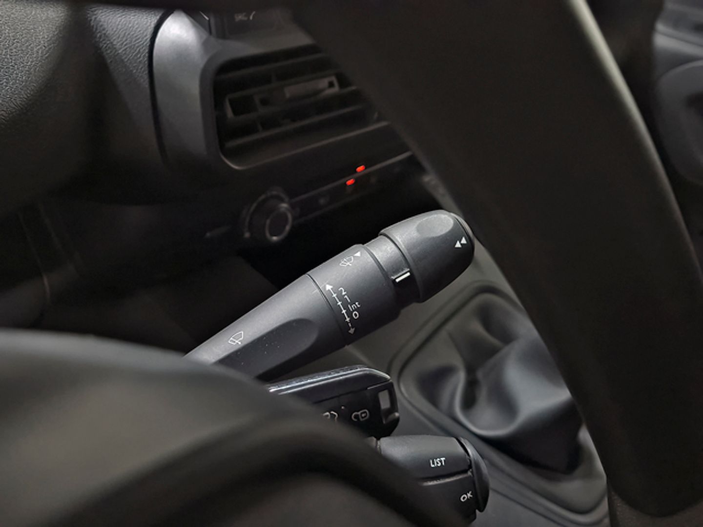 Peugeot Partner Furgon BlueHDi 100 Pro Standard 600kg 73 kW (98 CV)