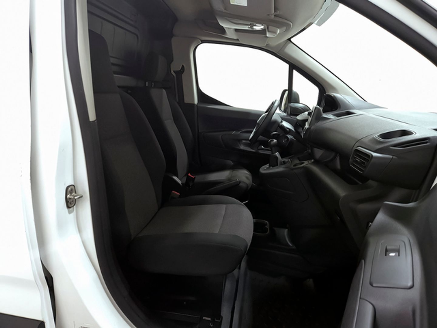 Peugeot Partner Furgon BlueHDi 100 Pro Standard 600kg 73 kW (98 CV)
