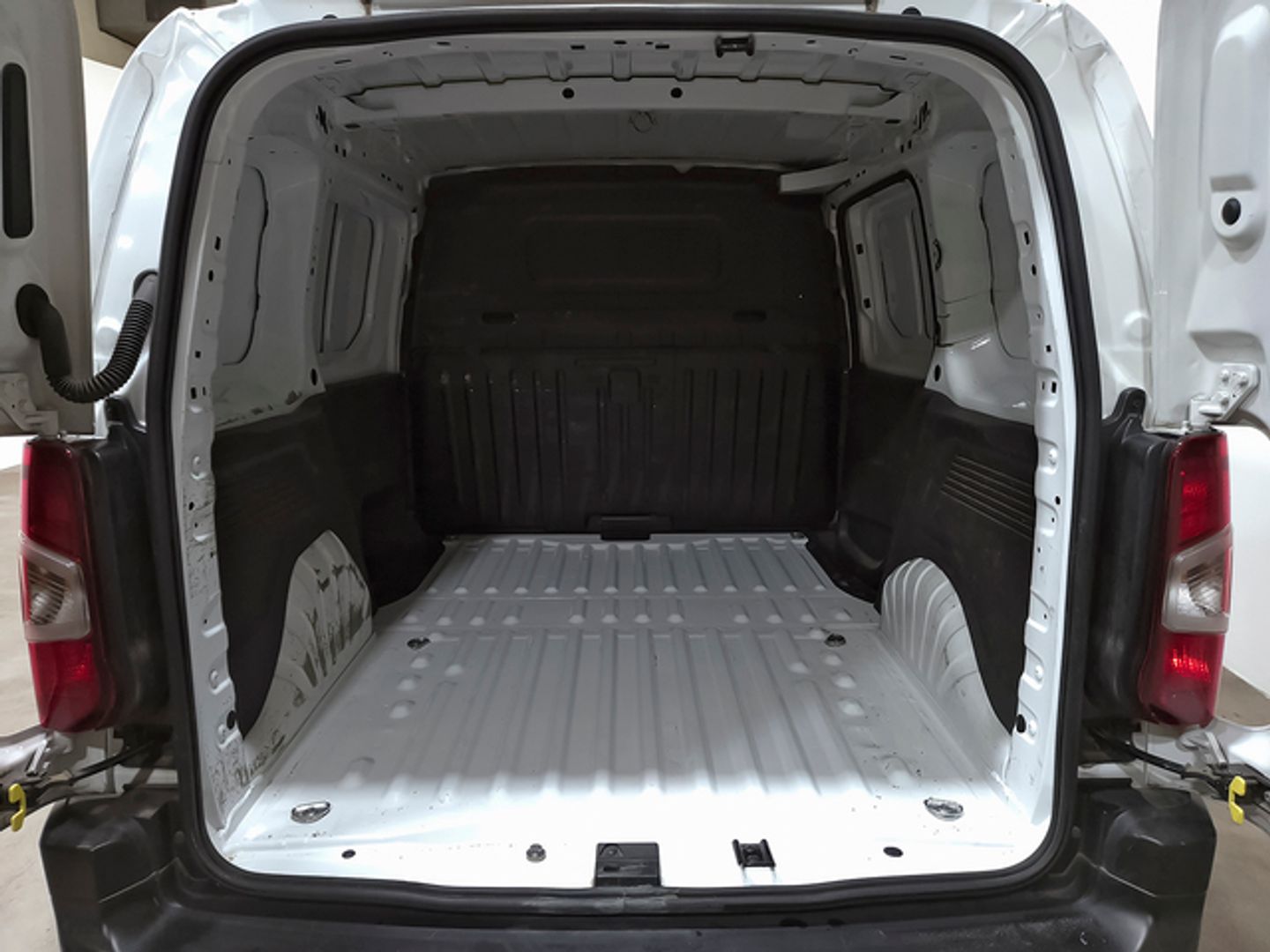 Peugeot Partner Furgon BlueHDi 100 Pro Standard 600kg 73 kW (98 CV)