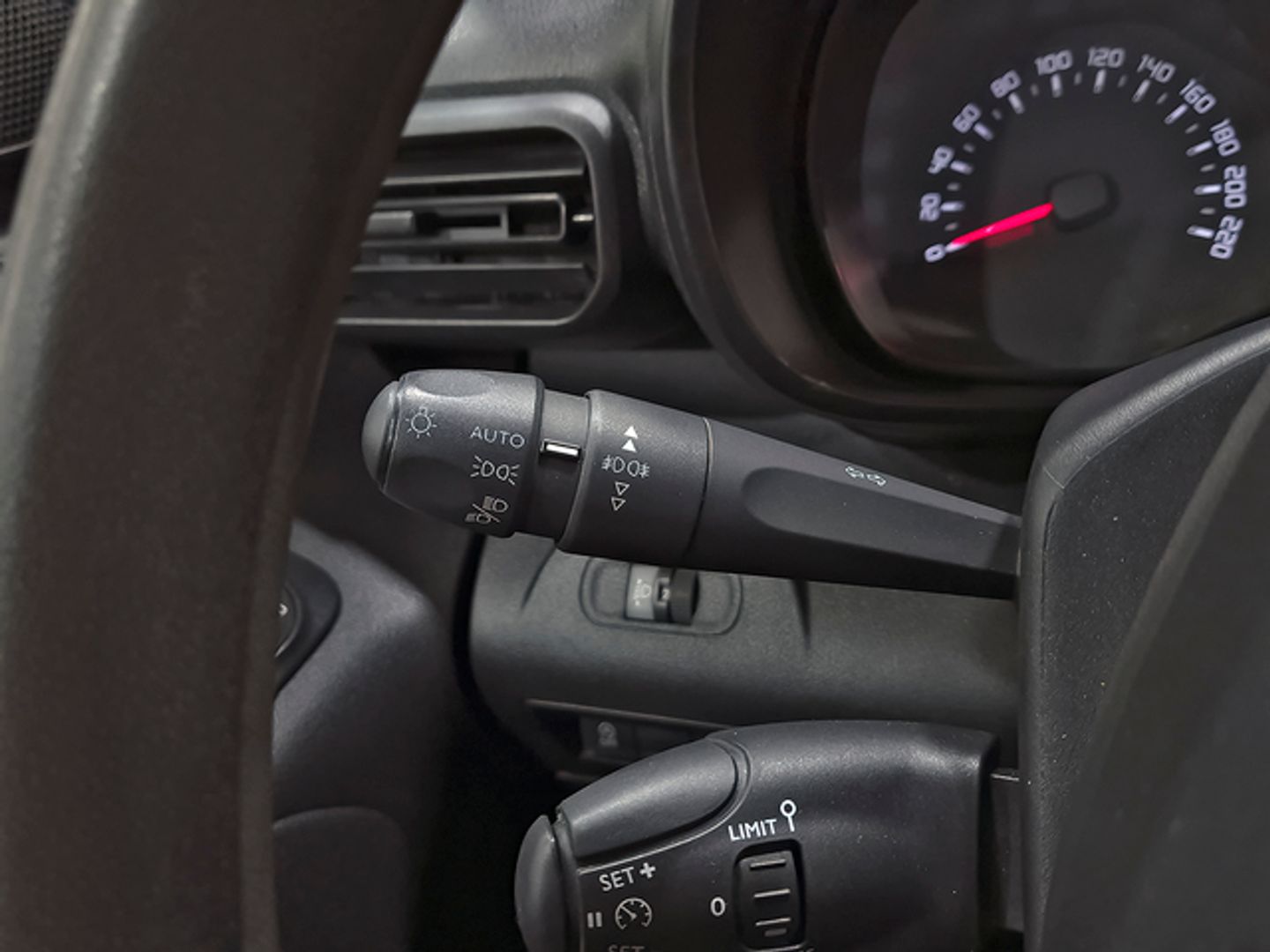 Citroen Berlingo Furgon BlueHDi 100 Talla M Control 75 kW (102 CV)