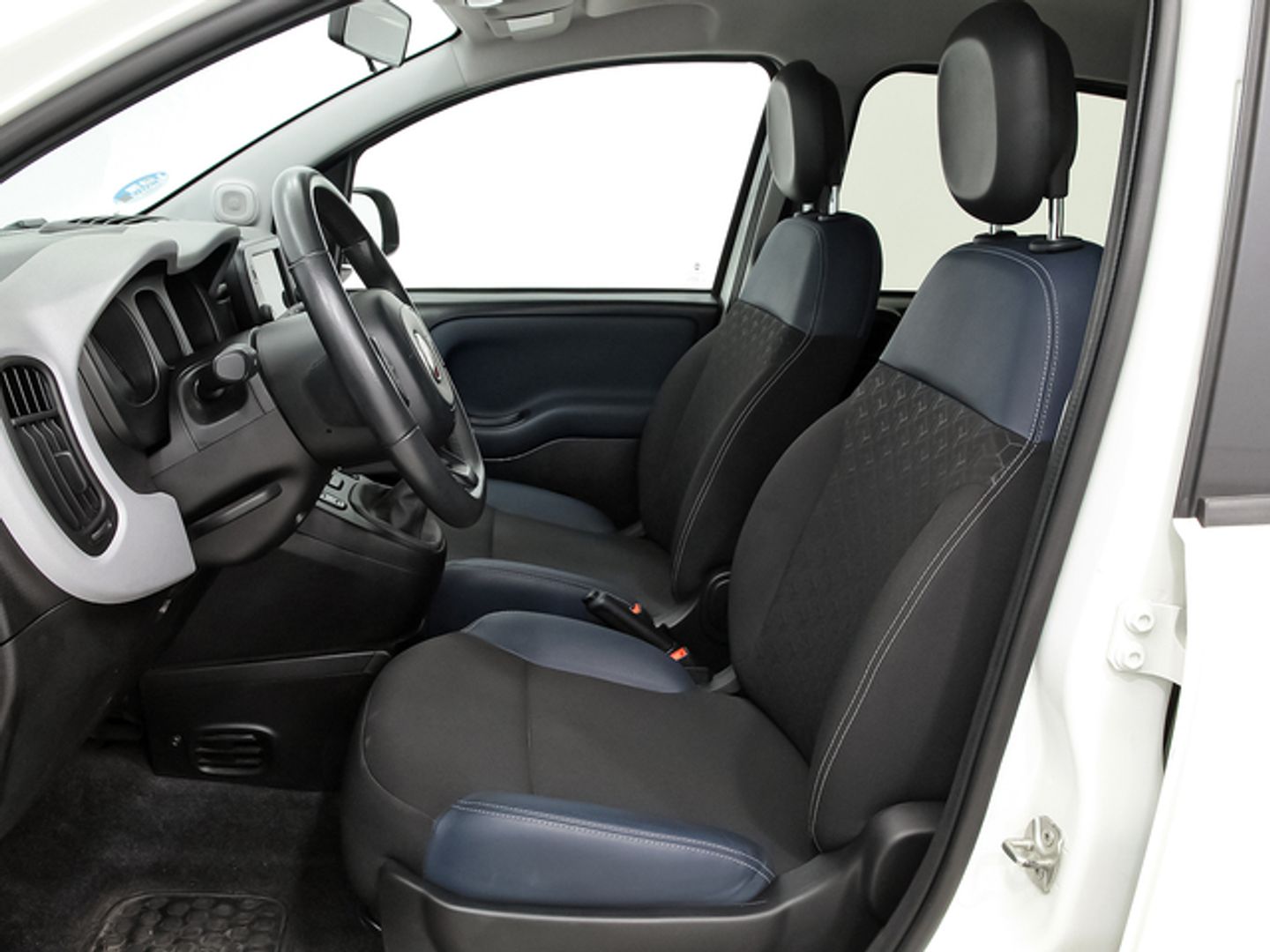 Fiat Panda 1.0 Gse City Cross 51 kW (70 CV) Blanco Sedan