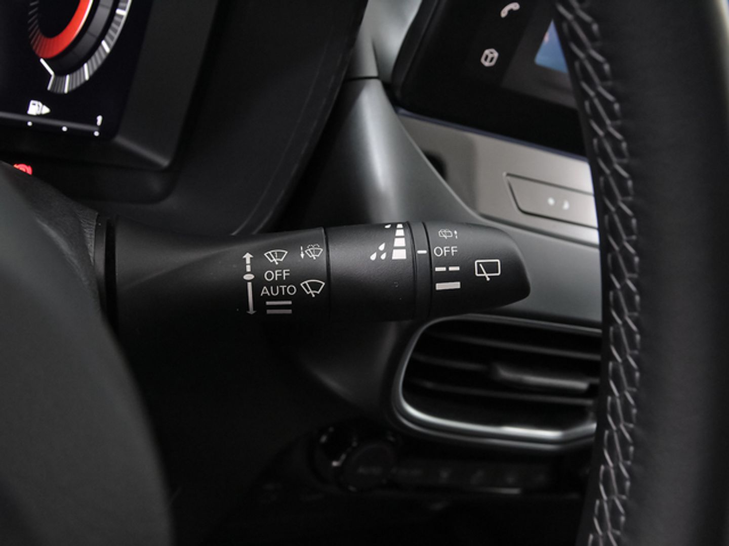 Nissan Juke DIG-T N-Connecta 4x2 DCT 84 kW (114 CV)