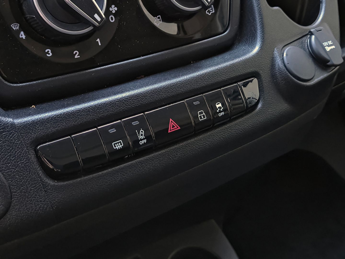 Citroen Jumper Furgon BlueHDi 140 35 L3H2 103 kW (140 CV)