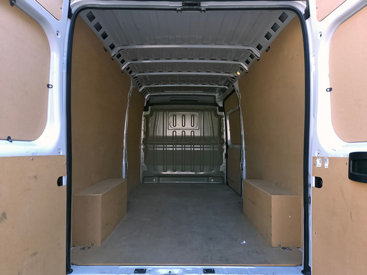 Citroen Jumper Furgon BlueHDi 140 35 L3H2 103 kW (140 CV)
