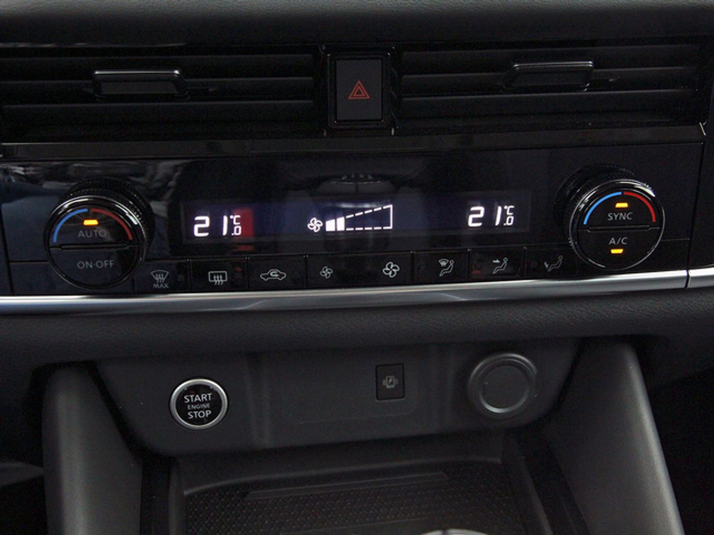 Nissan Qashqai DIG-T 140 mHEV N- Go 103 kW (140 CV)