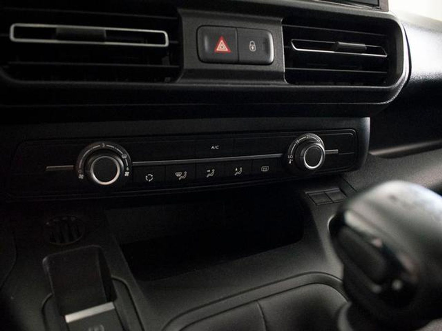 Peugeot Rifter Active Business Standard BlueHDi 73 kW (100 CV)