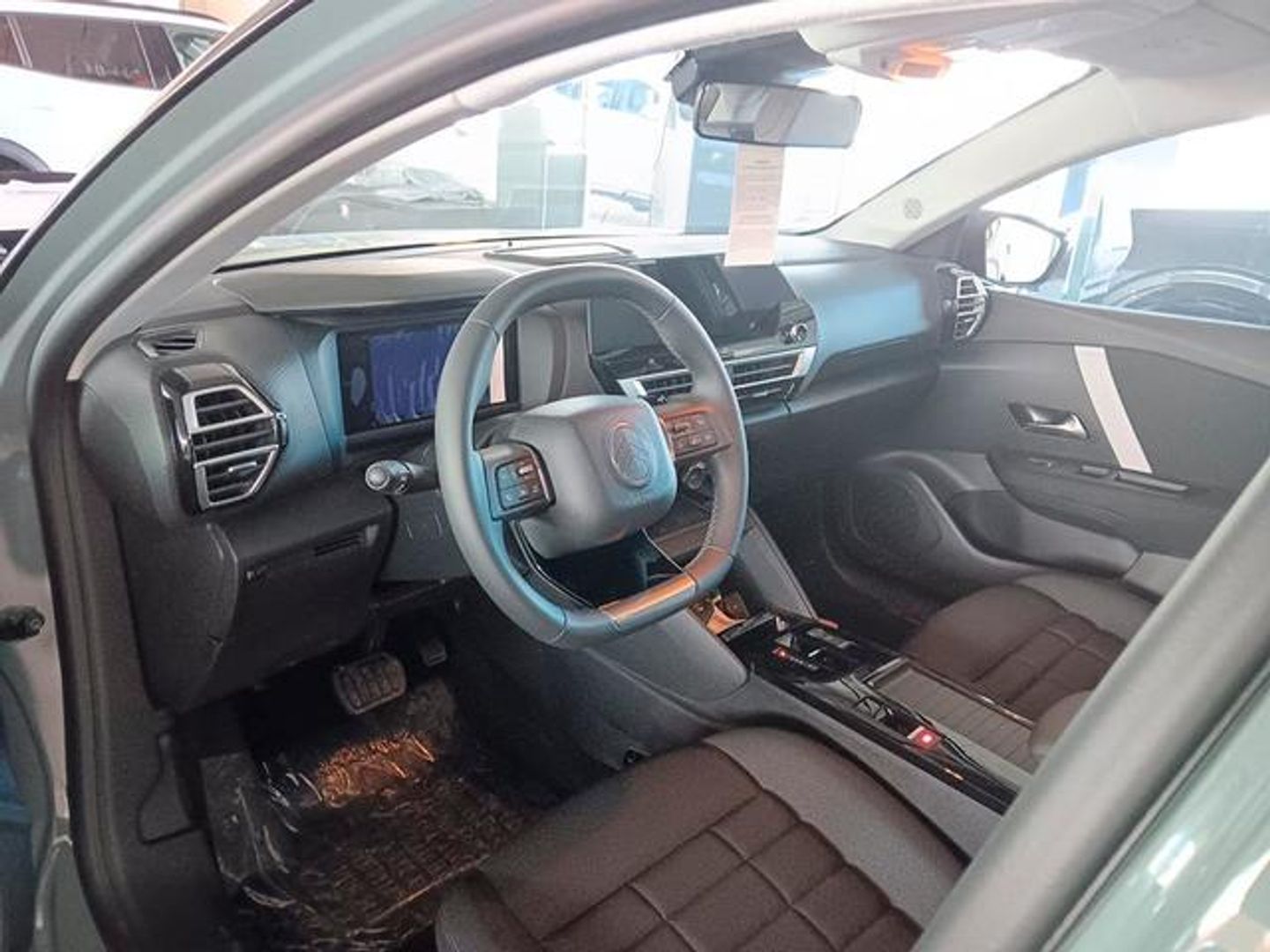 Citroen C4 Hybrid 145  Business Edition e-DCS6 07 kW (145 CV)