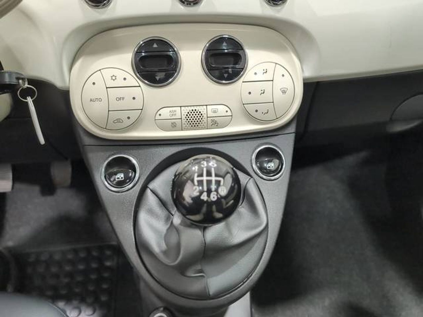 Fiat 500 1.0 Hybrid Dolcevita 51 kW (70 CV)