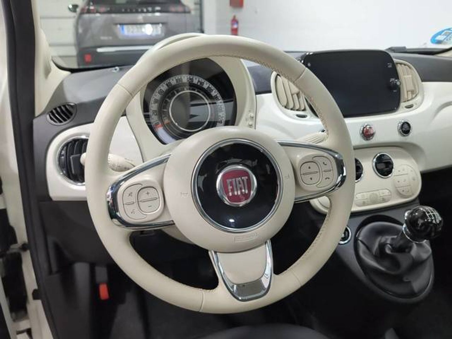 Fiat 500 1.0 Hybrid Dolcevita 51 kW (70 CV)