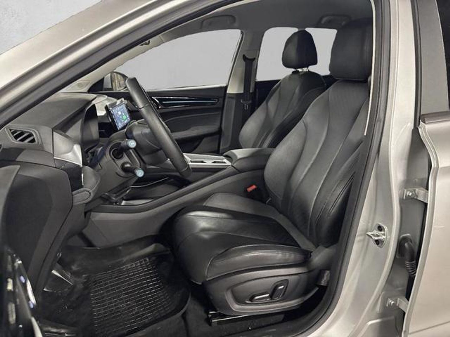 MG MG5 Long Range Luxury 115 kW (156 CV)