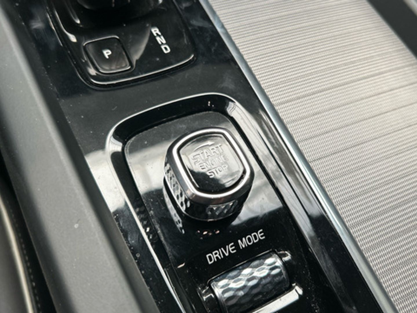 Volvo XC60 T8 Recharge R-Design AWD Auto 287 kW (390 CV)