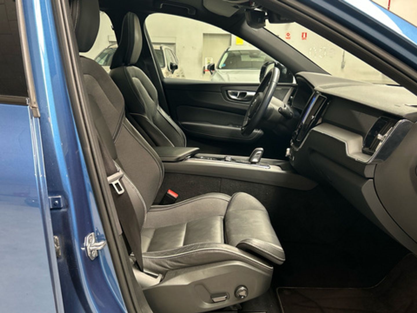 Volvo XC60 T8 Recharge R-Design AWD Auto 287 kW (390 CV)