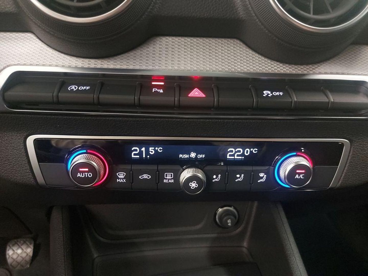 Audi Q2 Advanced 30 TFSI 85 kW (116 CV)