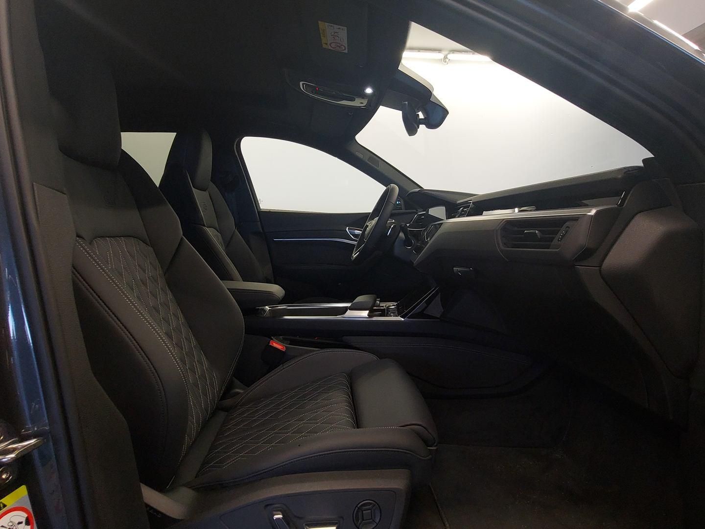 Audi Q8 e-tron S line 55 quattro 300 kW (408 CV)