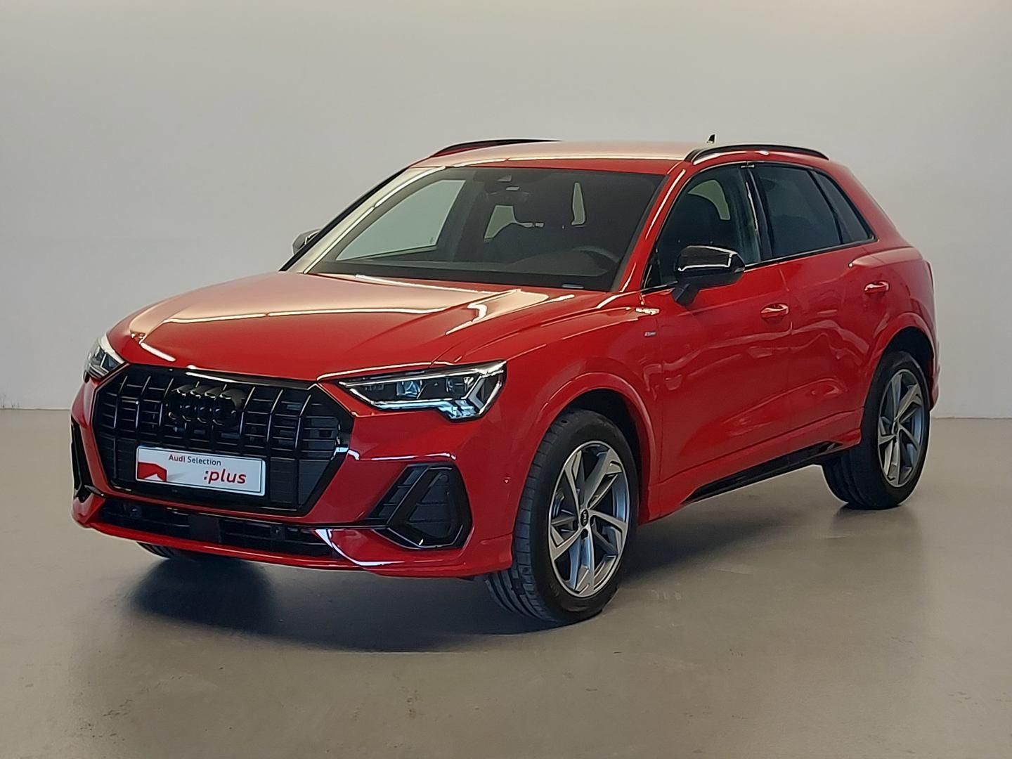 Audi Q3 Black line 35 TDI quattro 110 kW (150 CV) S tronic Rojo SUV