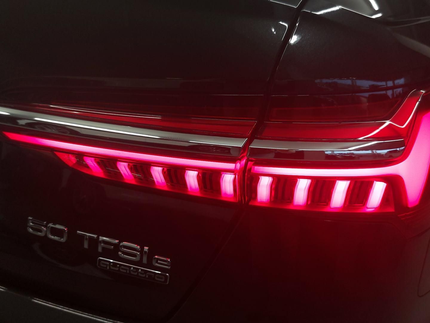 Audi A6 TFSIe sport 50 TFSIe quattro ultra 220 kW (299 CV) S tronic