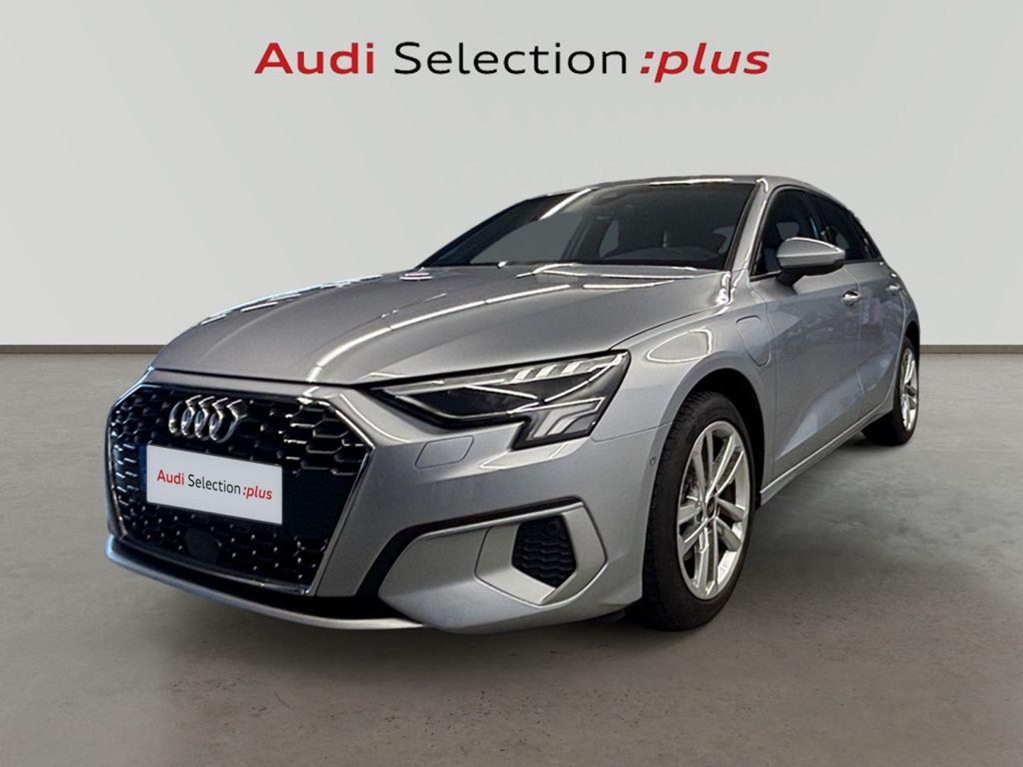 Audi A3 Sportback TFSIe Advanced 40 TFSI e 150 kW (204 CV) S tronic Gris Plata Compact