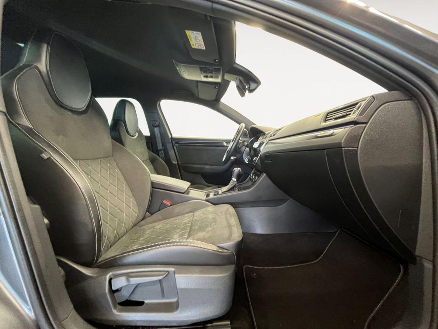 Skoda Superb Combi 1.4 TSI iV P-HEV SportLine DSG 160 kW (218 CV)