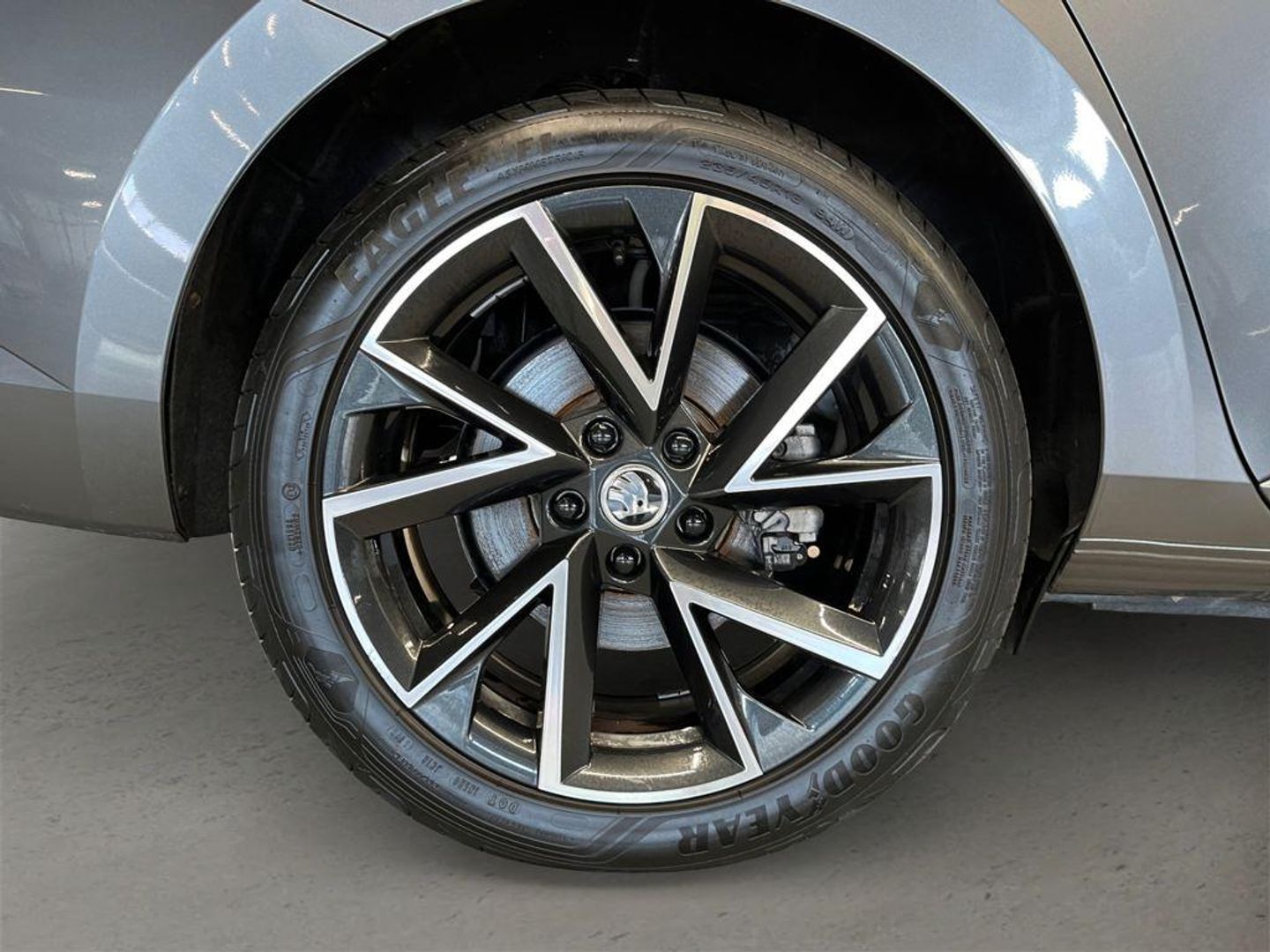 Skoda Superb Combi 1.4 TSI iV P-HEV SportLine DSG 160 kW (218 CV)