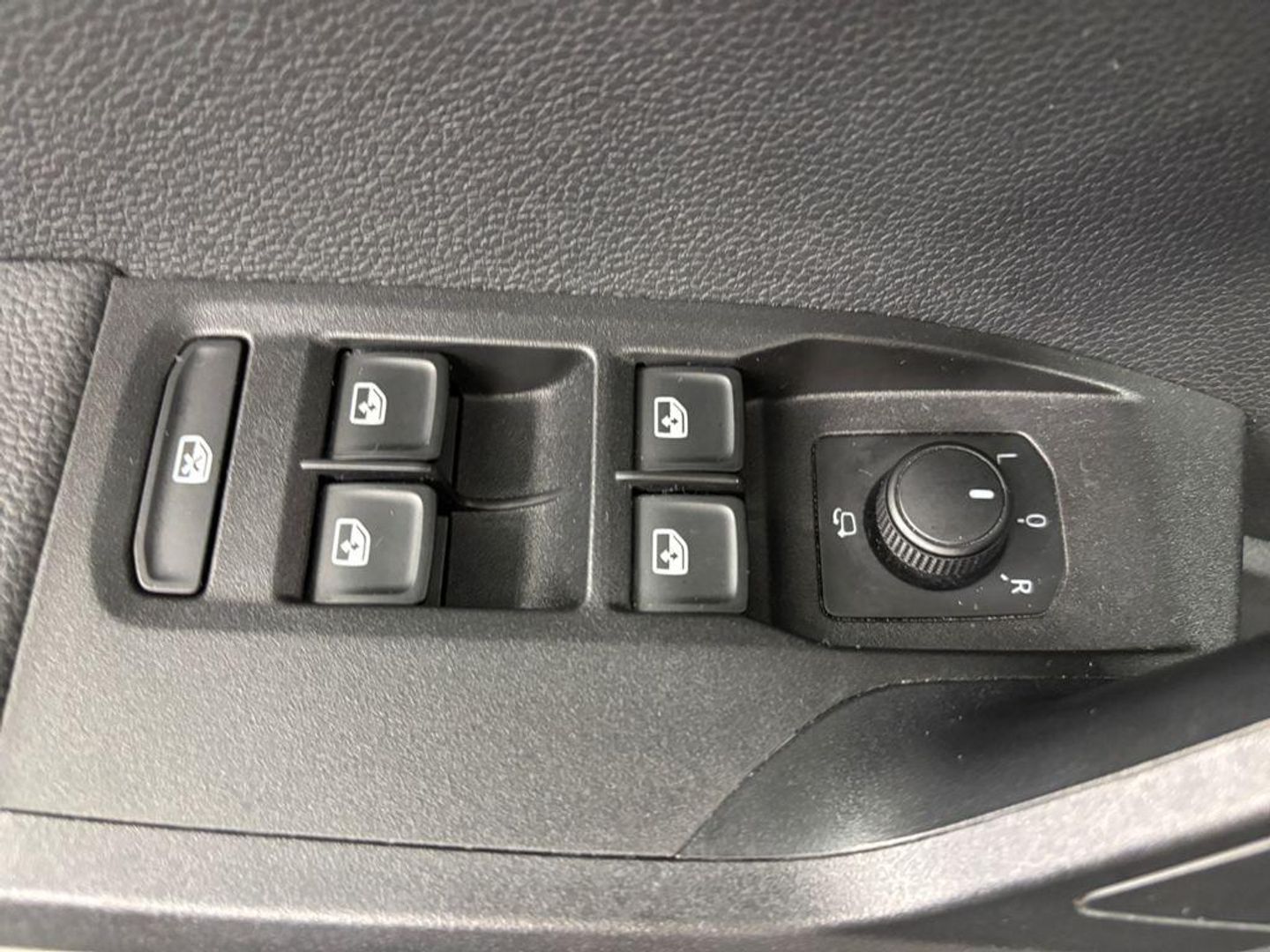 SEAT Ibiza 1.6 TDI Style Go Navi 70 kW (95 CV)